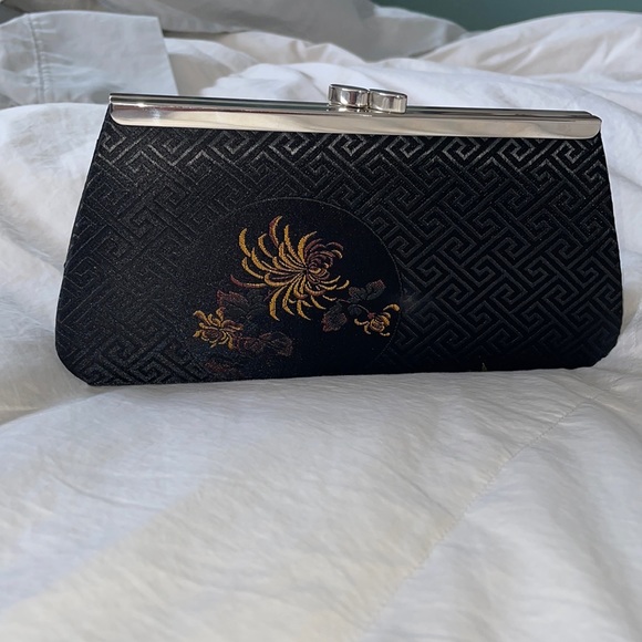 Rachel Clutch - Picture 2 of 5